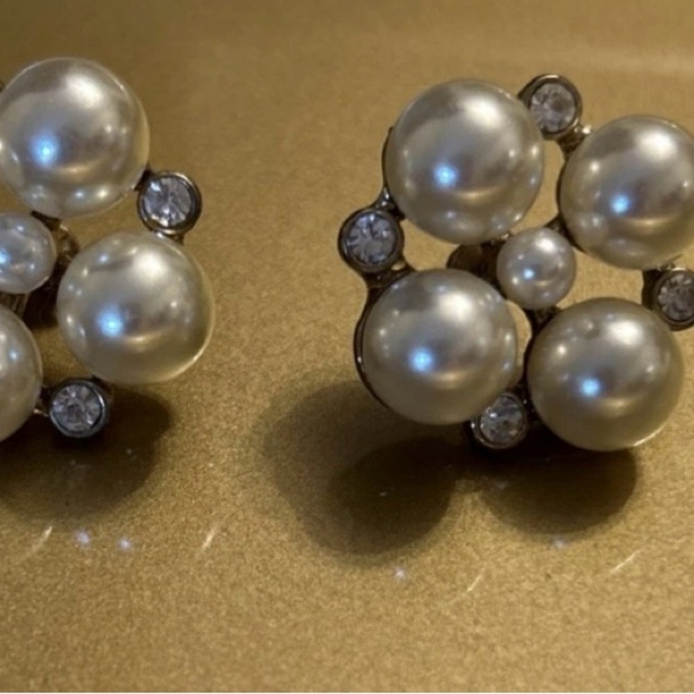 Lustrous Pearl and Crystal Cluster Earrings